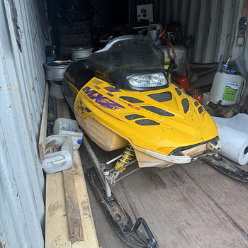 Müüa ski-doo sportsaan
