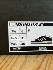 Кроссовки Adidas (4 фото из 4)
