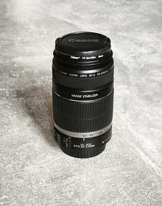 Canon EF-s 55-250mm f4-5,6 IS (1 фото из 3)