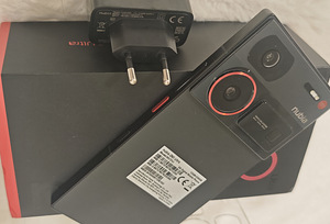 ZTE Nubia Z60 Ultra 12+12/256Gb EU - Global (4 фото из 4)