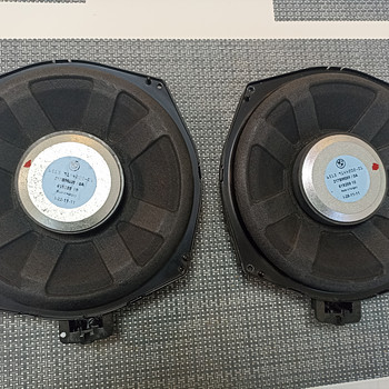 BMW Sub E-seeria bassikõlar Hi-Fi 65139144202 2tk.