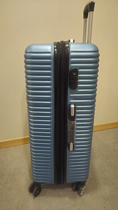 НОВЫЙ большой чемодан 76x47x35 (2 фото из 6)
