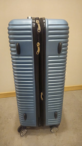 НОВЫЙ большой чемодан 76x47x35 (4 фото из 6)