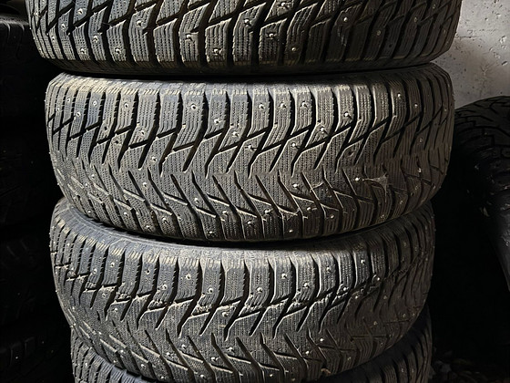Продам зимние шины 265/70 r16