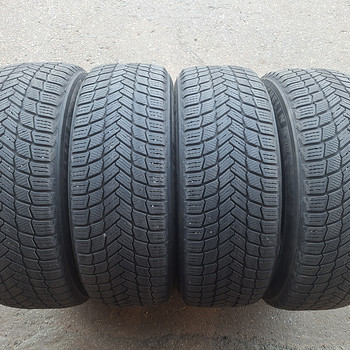 235/60/R18 Michelin X-Ice Snow talverehvid
