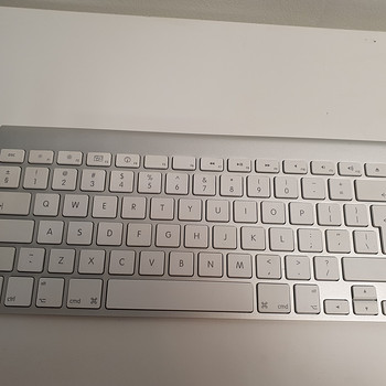 Клавиатура Apple Bluetooth