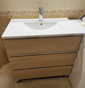 Vannitoamoobli komplekt 80cm(kapp,valamu,peegel,led valgusti (3 foto / 6)