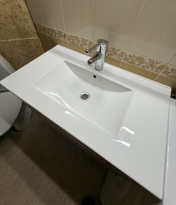 Vannitoamoobli komplekt 80cm(kapp,valamu,peegel,led valgusti (4 foto / 6)
