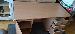 Kirjutuslaud (3 foto / 4)