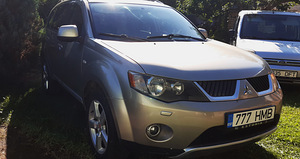 Mitsubishi Outlander 4x4 2.0 DI-D 103кВт (4 фото из 14)