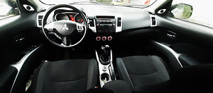 Mitsubishi Outlander 4x4 2.0 DI-D 103кВт (7 фото из 14)