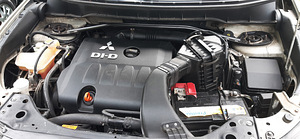 Mitsubishi Outlander 4x4 2.0 DI-D 103кВт (14 фото из 14)