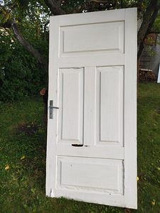 Vanad uksed (2 foto / 2)