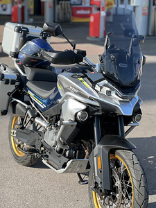 Мотоцикл CFMOTO 800MT R2 8-клапанный DOHC EFI EURO5 67kW (4 фото из 9)