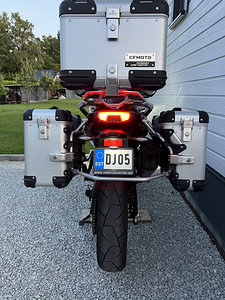 Мотоцикл CFMOTO 800MT R2 8-клапанный DOHC EFI EURO5 67kW (8 фото из 9)