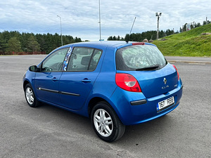 Renault Clio (2 фото из 6)