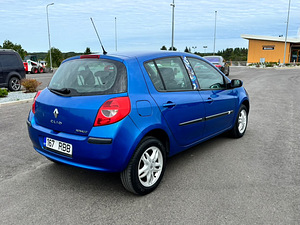 Renault Clio (4 фото из 6)