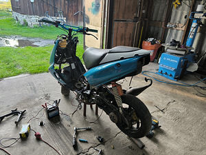 Aprilia sr50(malossi 70cc) street 2004a (4 foto / 7)