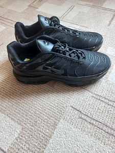 Кроссовки Nike (1 фото из 4)