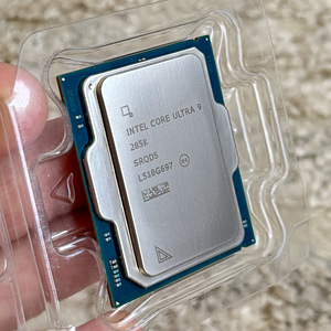 Intel Core Ultra 9 285K (1 фото из 5)