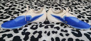 Jalgpalli putsad 42,5 Nike Phantom meeste putsad (4 foto / 6)