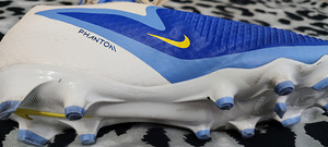 Jalgpalli putsad 42,5 Nike Phantom meeste putsad (5 foto / 6)