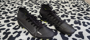 Jalgpalli putsad 42,5 Nike Mercurial meeste putsad jalanõud (1 foto / 5)