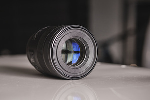 Canon RF 85mm f/2 Macro IS STM (3 фото из 3)