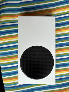 Xbox Series S (2 фото из 5)