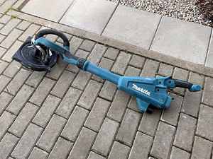 Аккумуляторная шлифмашина для стен и потолков Makita DSL800 (1 фото из 3)