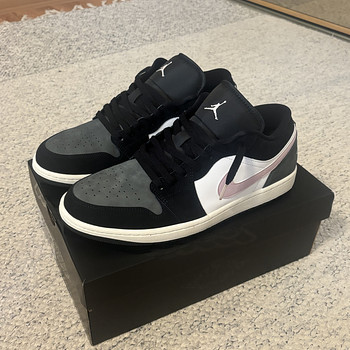 Air Jordan 1 Low SE “Black Iced Carmine” 45