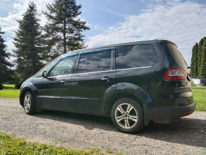 Ford Galaxy 2010 2.0 (A) (7 фото из 15)