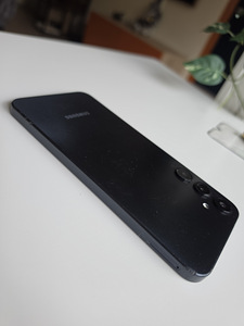 Samsung A16 (2 фото из 2)