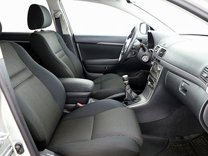 Toyota Avensis Linea Sol Facelift 2.2 D-CAT 130kW (6 foto / 7)