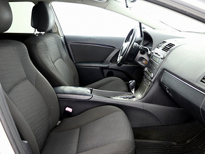 Toyota Avensis Linea Sol ATM 1.8 108kW (6 фото из 8)