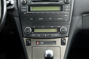 Toyota Avensis Linea Sol ATM 1.8 108kW (8 фото из 8)