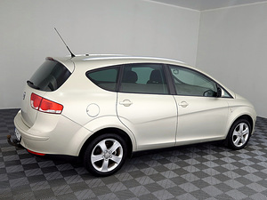 SEAT Altea XL Comfortline ATM 2.0 TDI 103kW (3 foto / 7)