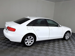 Audi A4 Comfortline ATM 2.0 TDI 105kW (3 фото из 7)