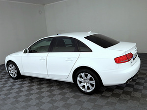 Audi A4 Comfortline ATM 2.0 TDI 105kW (4 фото из 7)