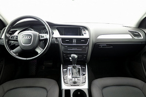 Audi A4 Comfortline ATM 2.0 TDI 105kW (5 фото из 7)