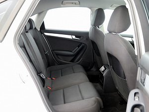 Audi A4 Comfortline ATM 2.0 TDI 105kW (7 фото из 7)