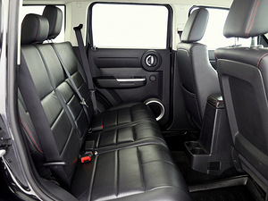 Dodge Nitro R/T Sport Edition 2.8 CRD 130kW (7 фото из 8)