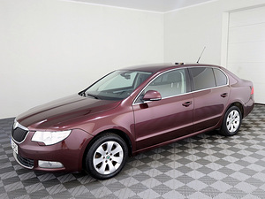Skoda Superb Comfortline 2.0 TDI 125kW (2 фото из 7)