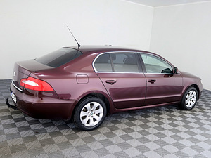 Skoda Superb Comfortline 2.0 TDI 125kW (3 фото из 7)