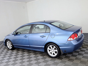 Honda Civic Elegance LPG ATM 1.8 103kW (4 фото из 9)