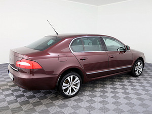 Skoda Superb Highline ATM 2.0 TDI 125kW (3 фото из 9)