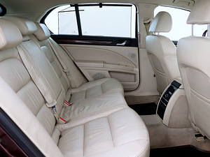 Skoda Superb Highline ATM 2.0 TDI 125kW (7 фото из 9)