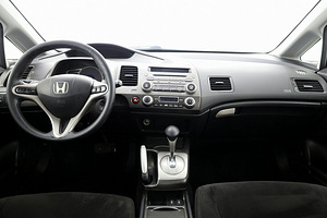 Honda Civic Elegance LPG ATM 1.8 103kW (5 фото из 9)
