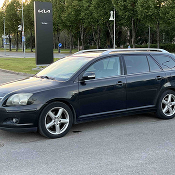 TOYOTA AVENSIS