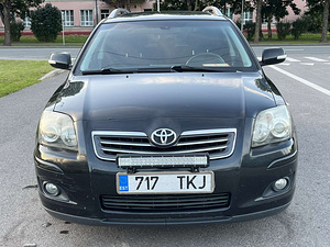 TOYOTA AVENSIS (3 фото из 11)